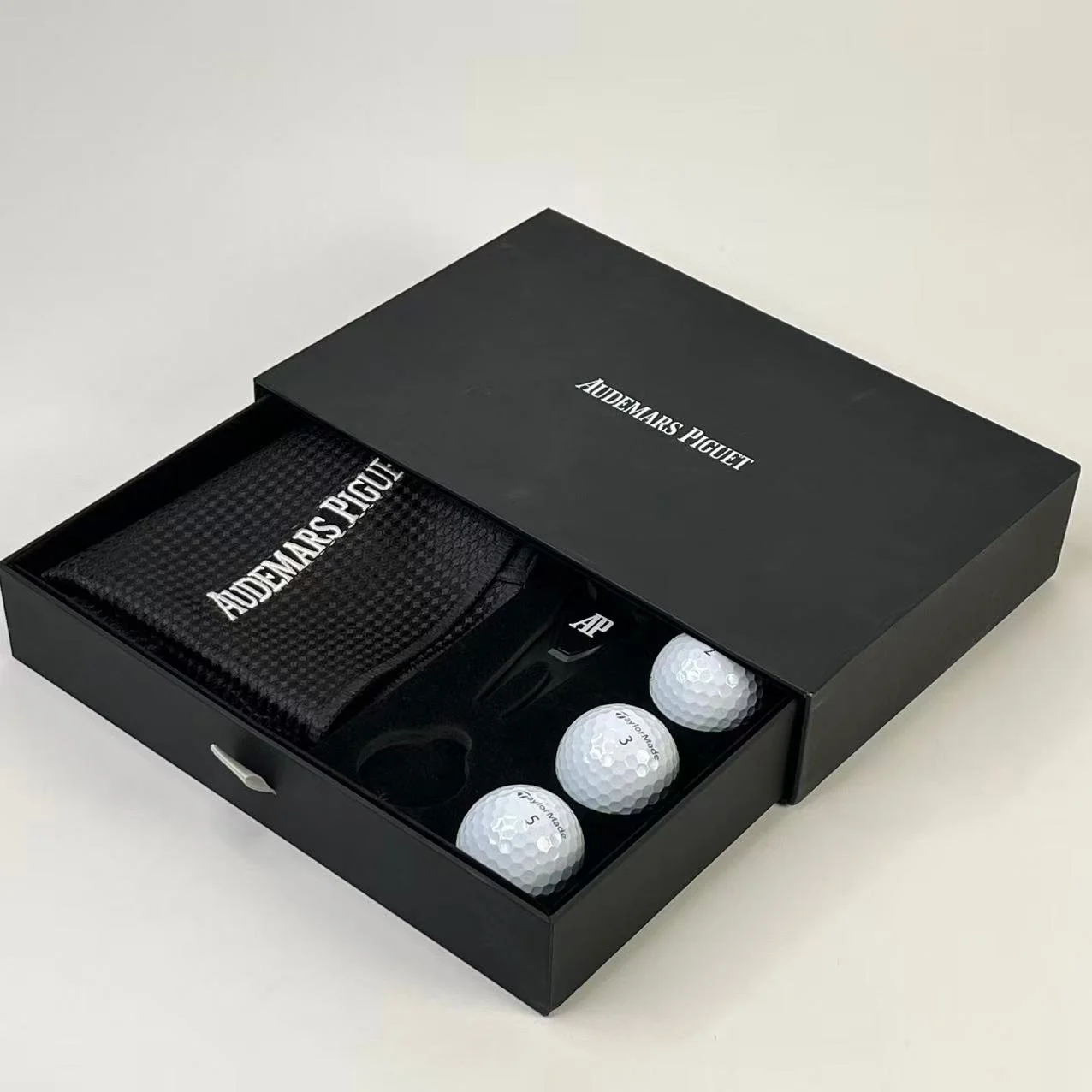 Rolex Golf Set – VIP Logo Balls, Divot Tool, Towel & Leather Pouch